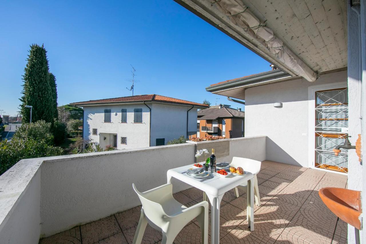 Villa Fiorita Apartments - Happy Rentals Sirmione Exterior foto