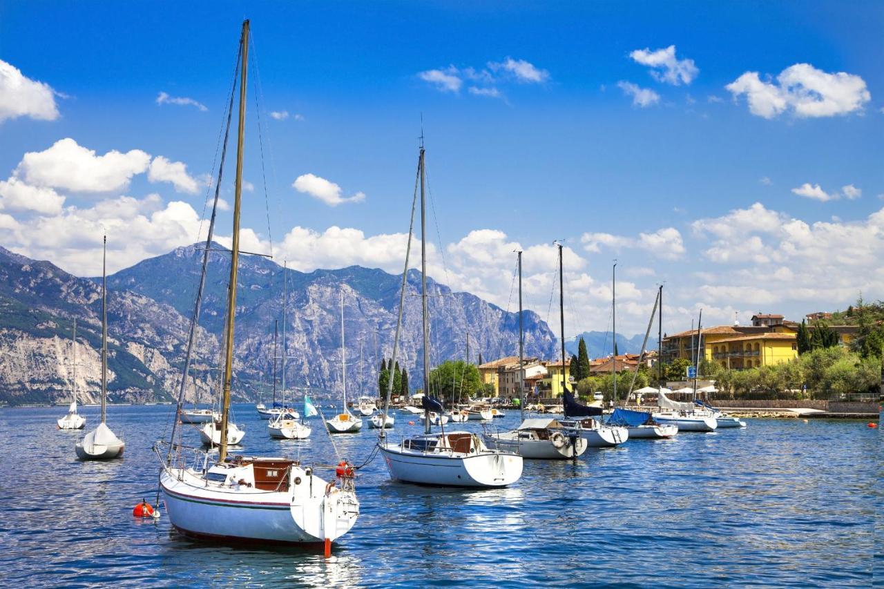 Villa Fiorita Apartments - Happy Rentals Sirmione Exterior foto