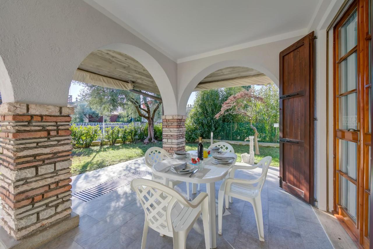 Villa Fiorita Apartments - Happy Rentals Sirmione Exterior foto